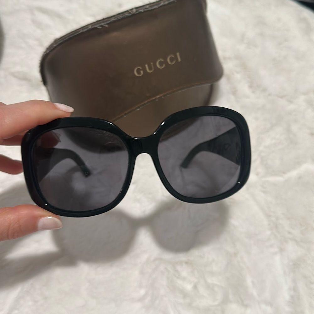 Black Gucci Floral sunglasses